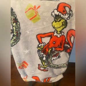 Grey grinch blanket